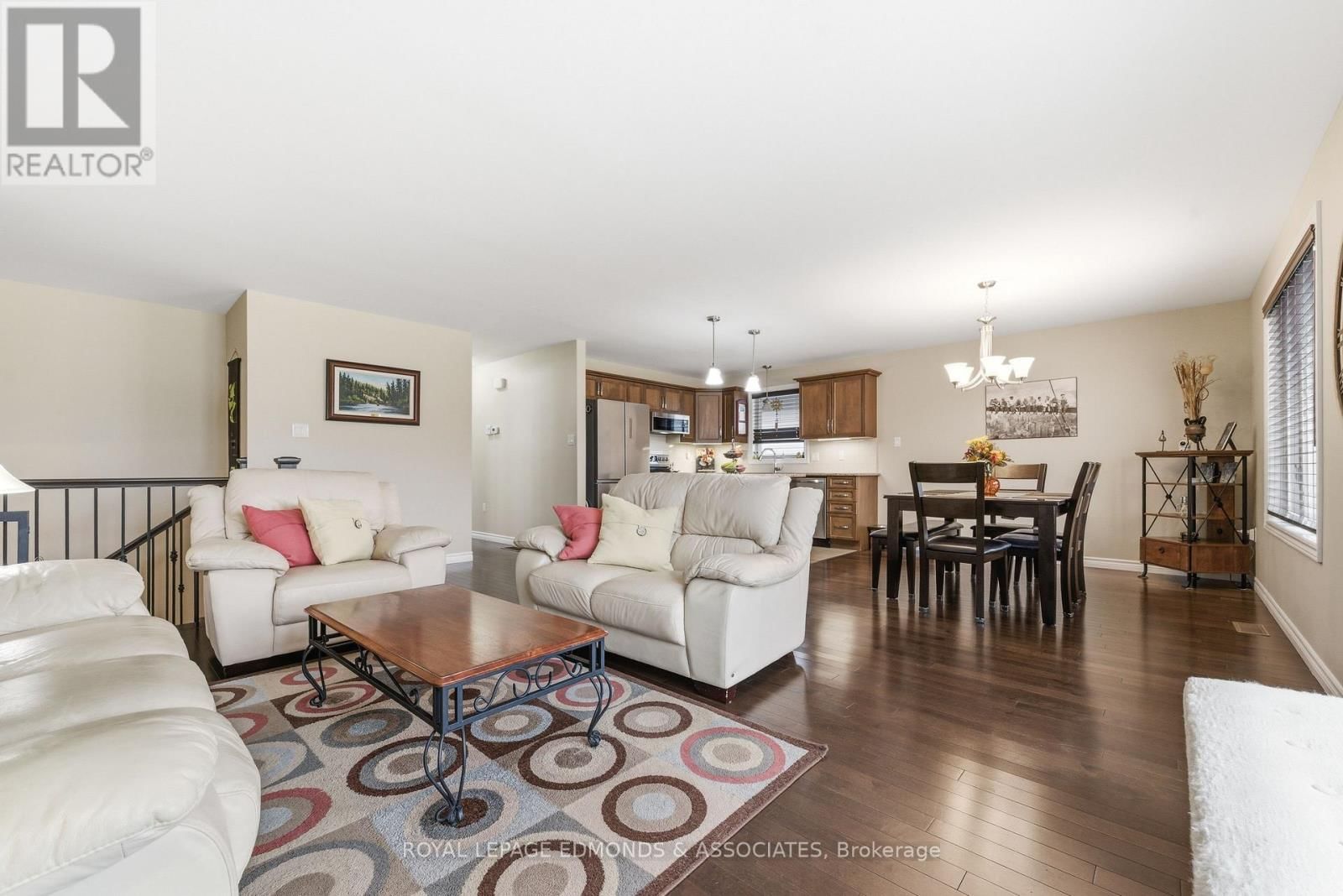 5 NILE STREET Image 11