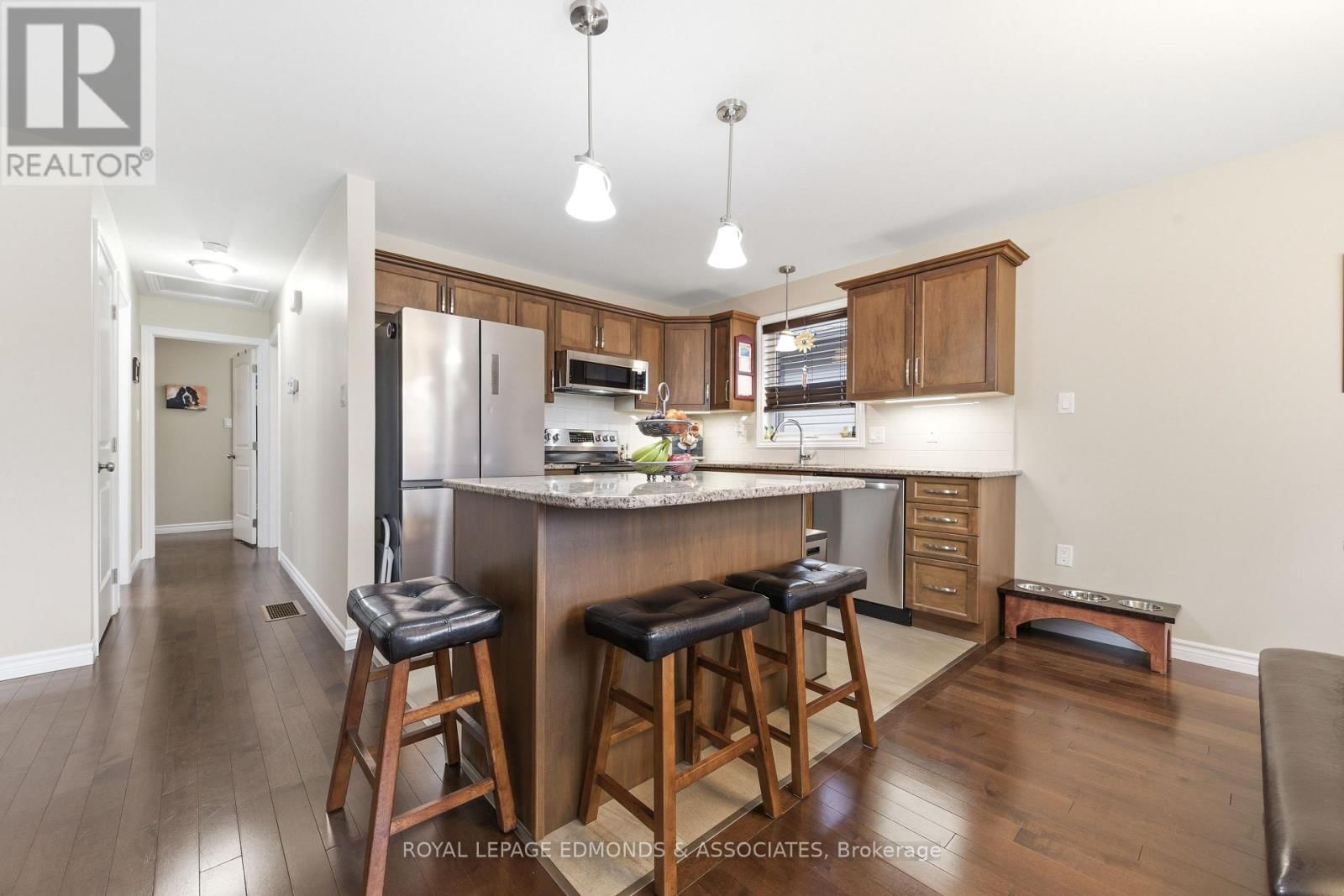 5 NILE STREET Image 14