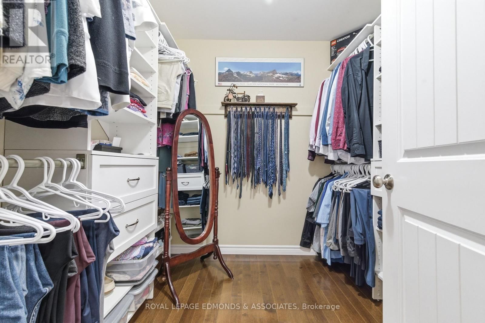 5 NILE STREET Image 24