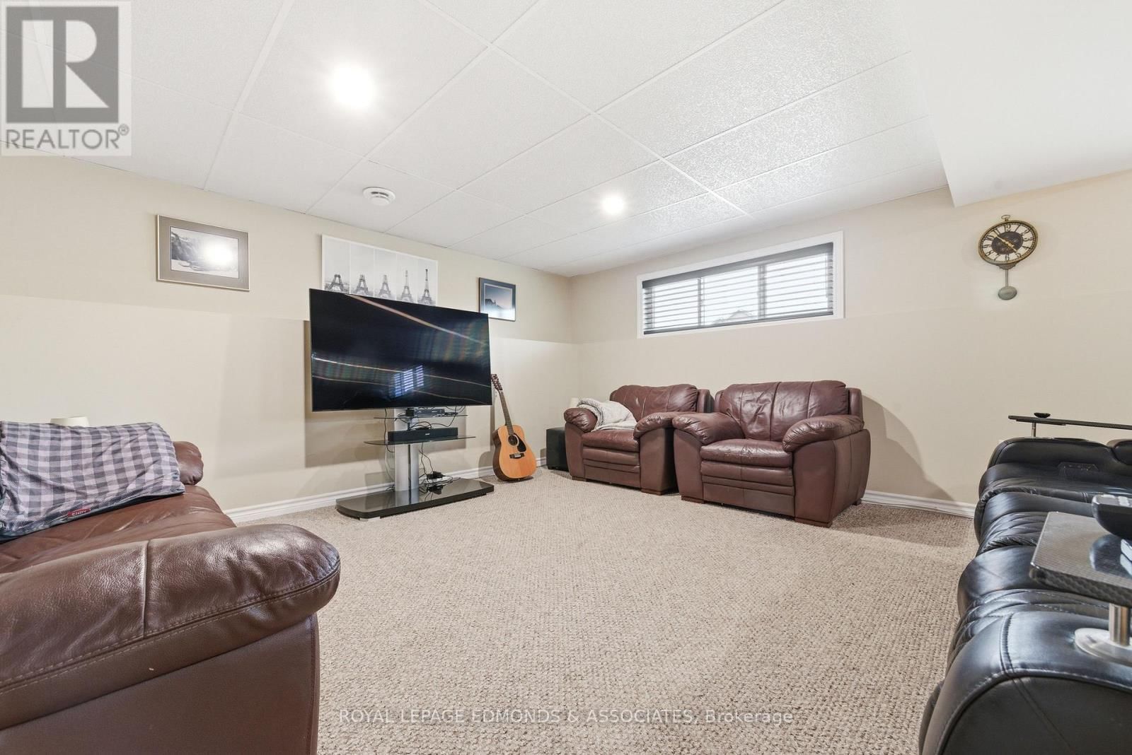 5 NILE STREET Image 36