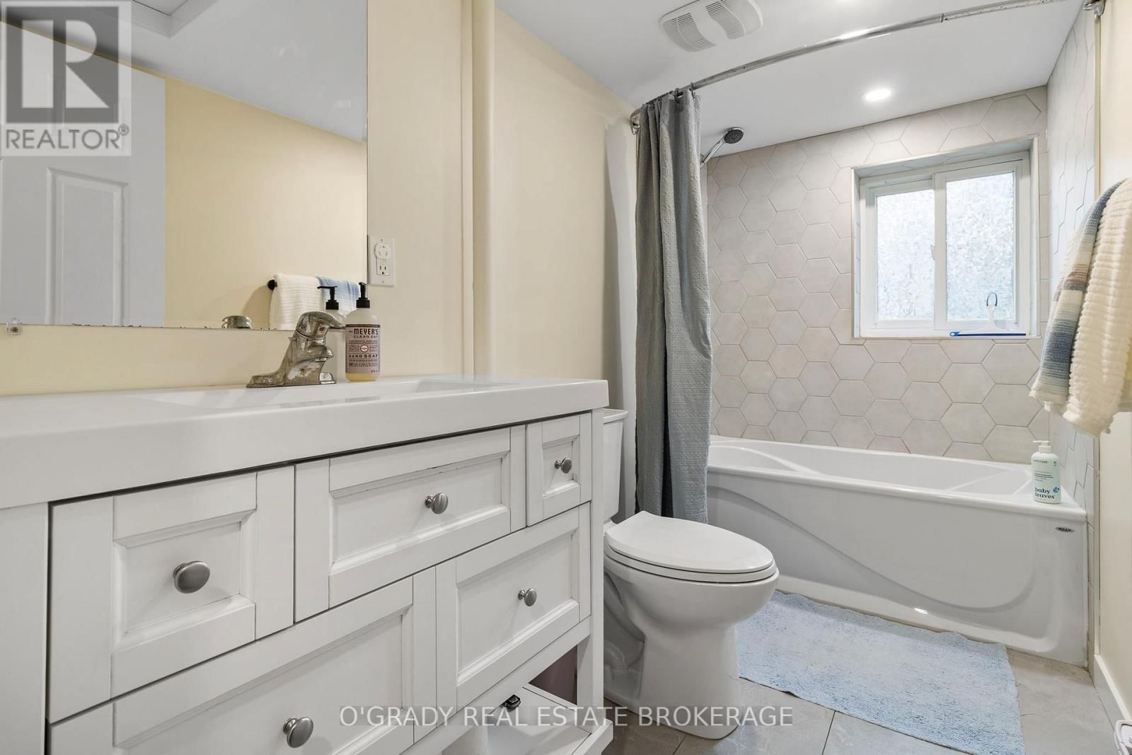 26 BROUSE DRIVE EAST Image 38