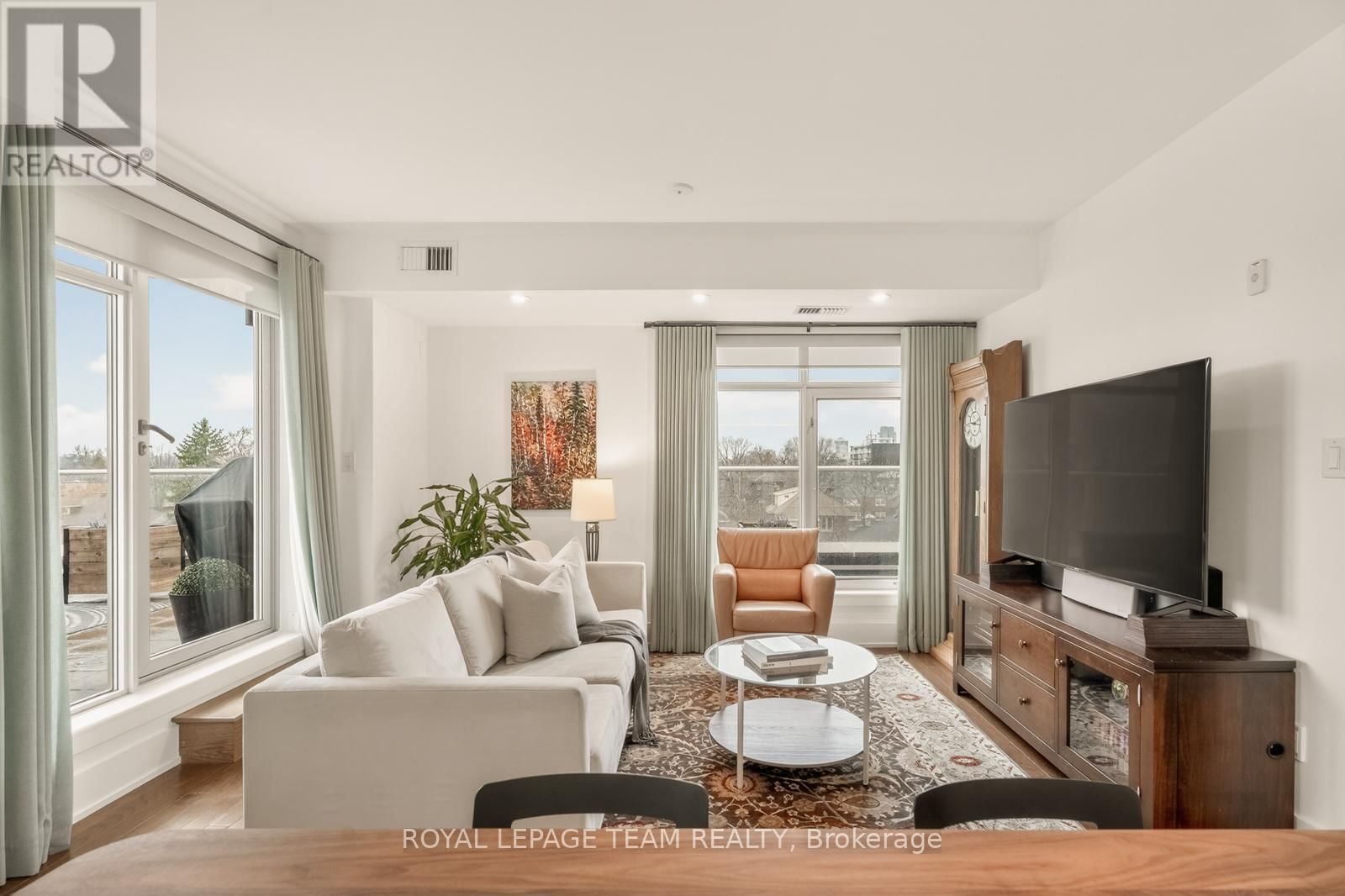 503 - 131 HOLLAND AVENUE Image 11