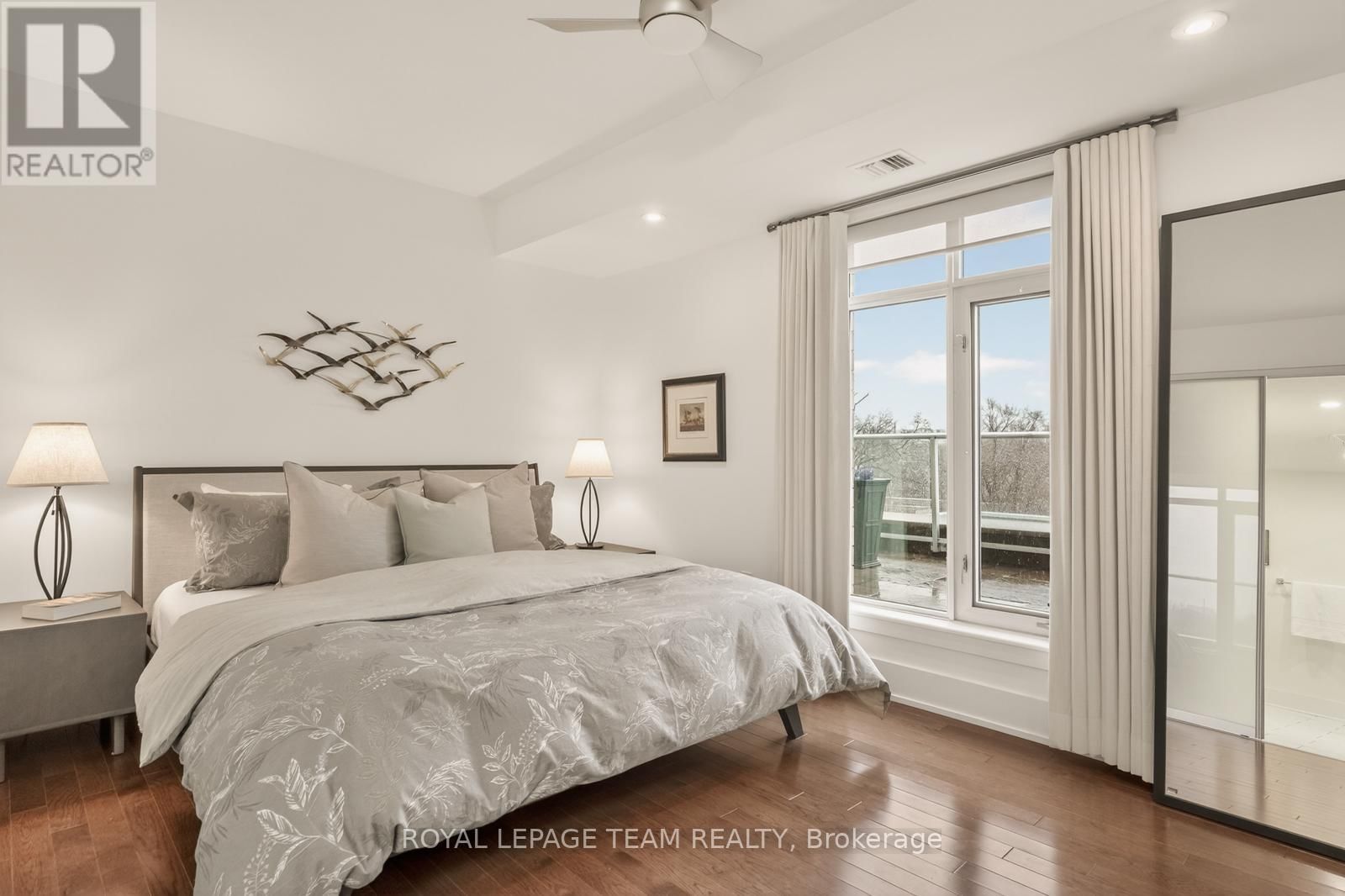 503 - 131 HOLLAND AVENUE Image 22