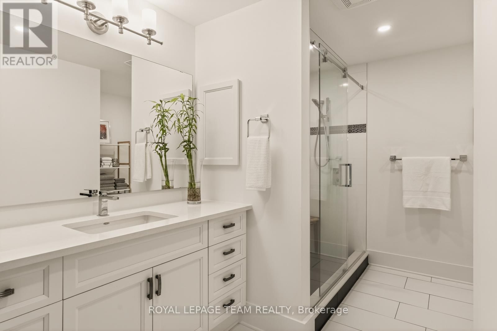 503 - 131 HOLLAND AVENUE Image 26