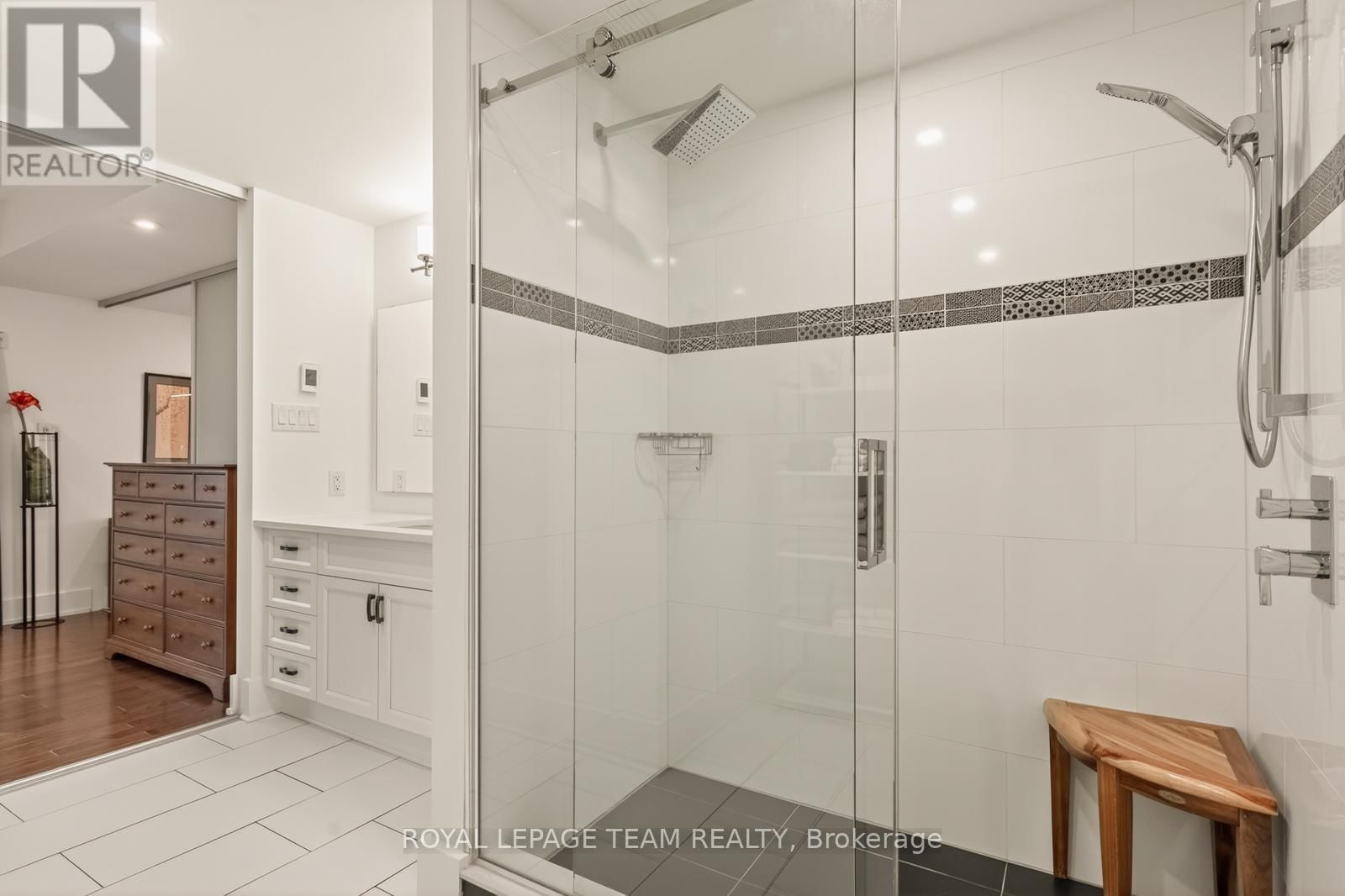 503 - 131 HOLLAND AVENUE Image 27