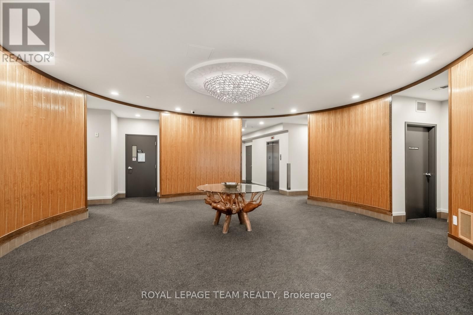 503 - 131 HOLLAND AVENUE Image 34