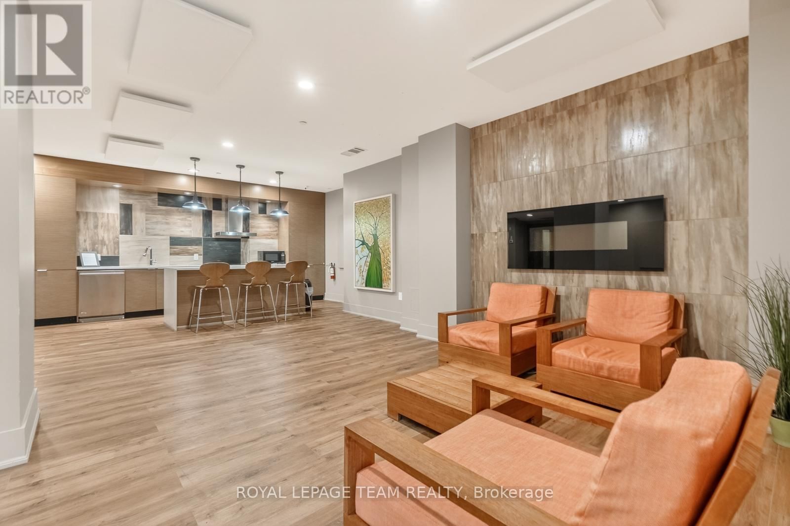 503 - 131 HOLLAND AVENUE Image 37