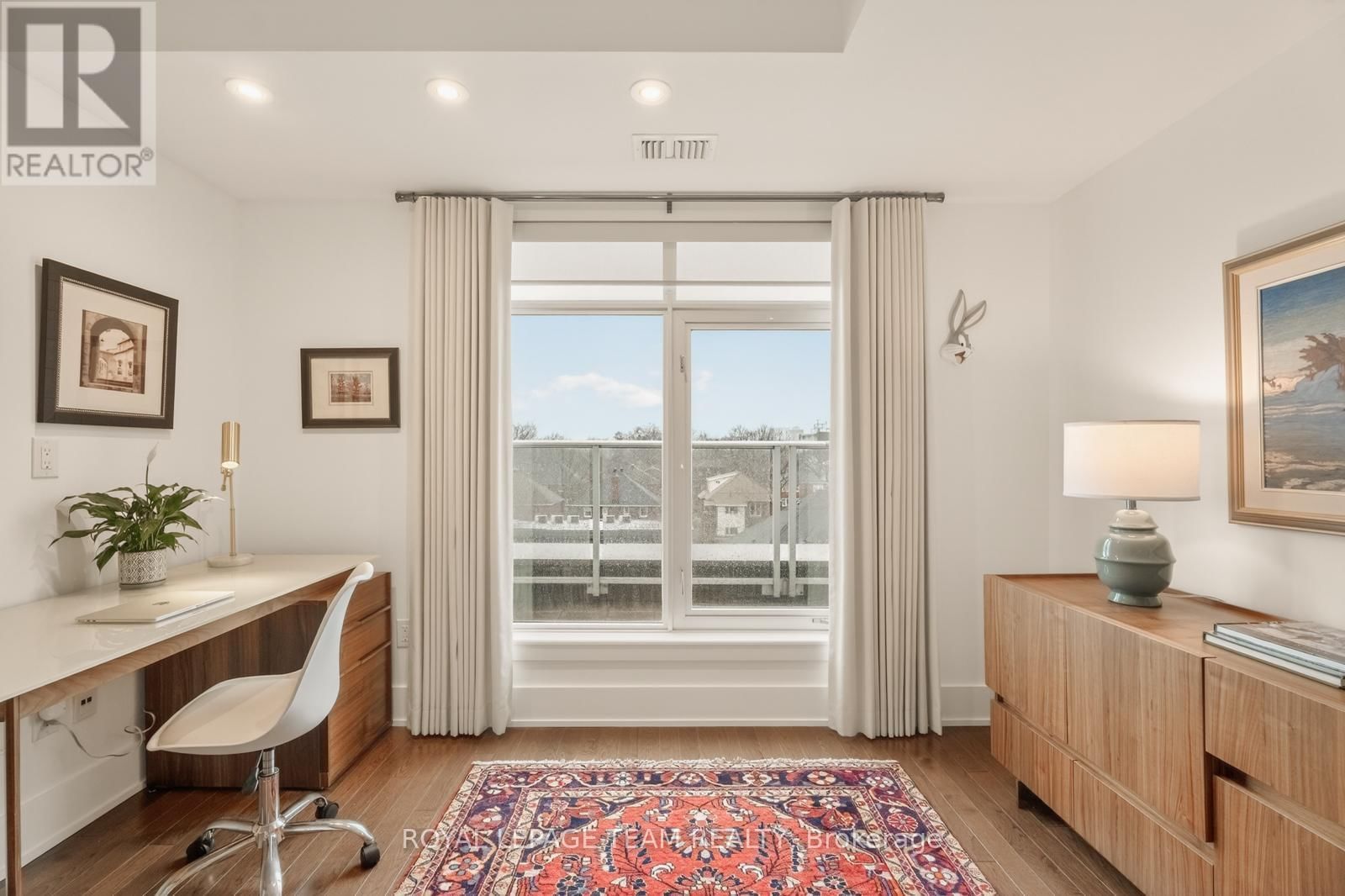 503 - 131 HOLLAND AVENUE Image 4