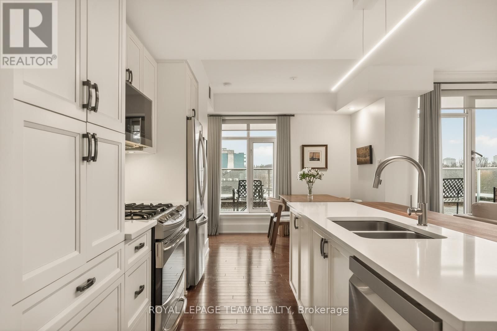 503 - 131 HOLLAND AVENUE Image 7