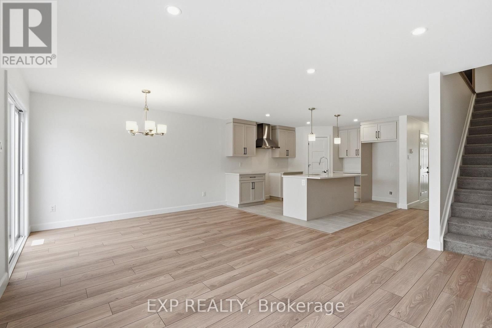 121 LORIE STREET Image 9