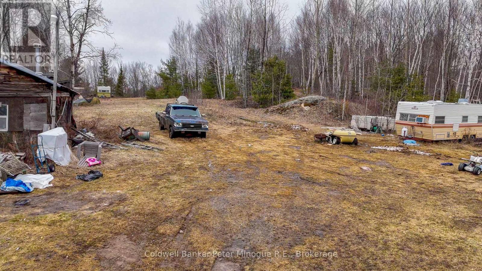 716 DERLAND ROAD Image 10