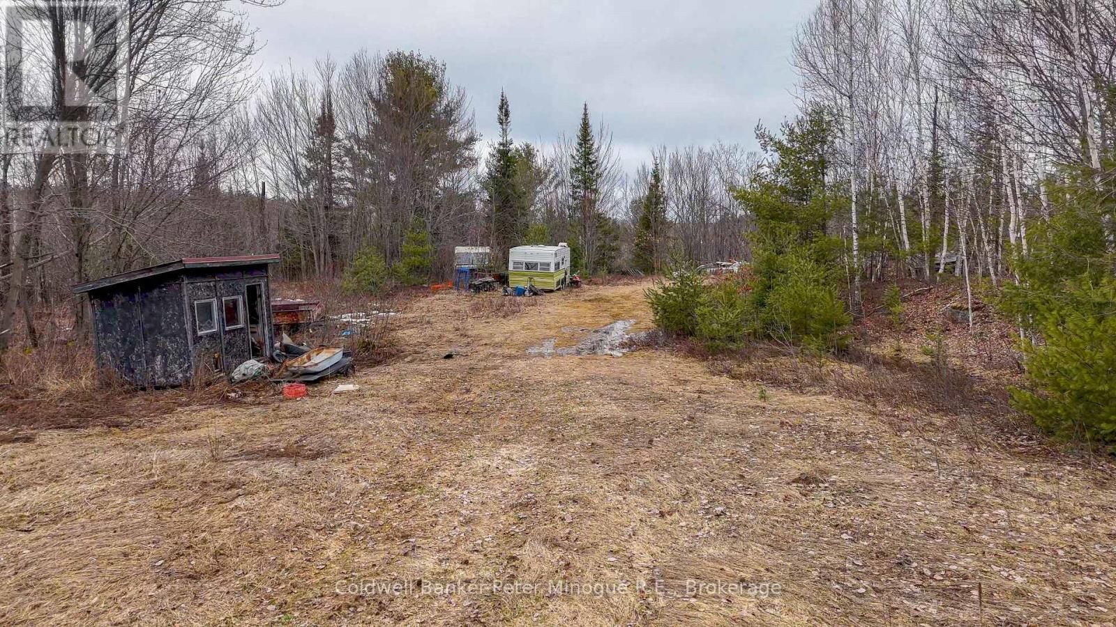 716 DERLAND ROAD Image 11