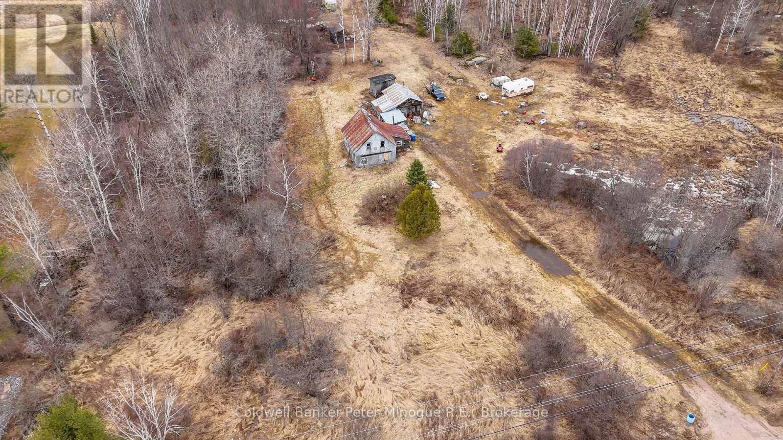 716 DERLAND ROAD Image 5