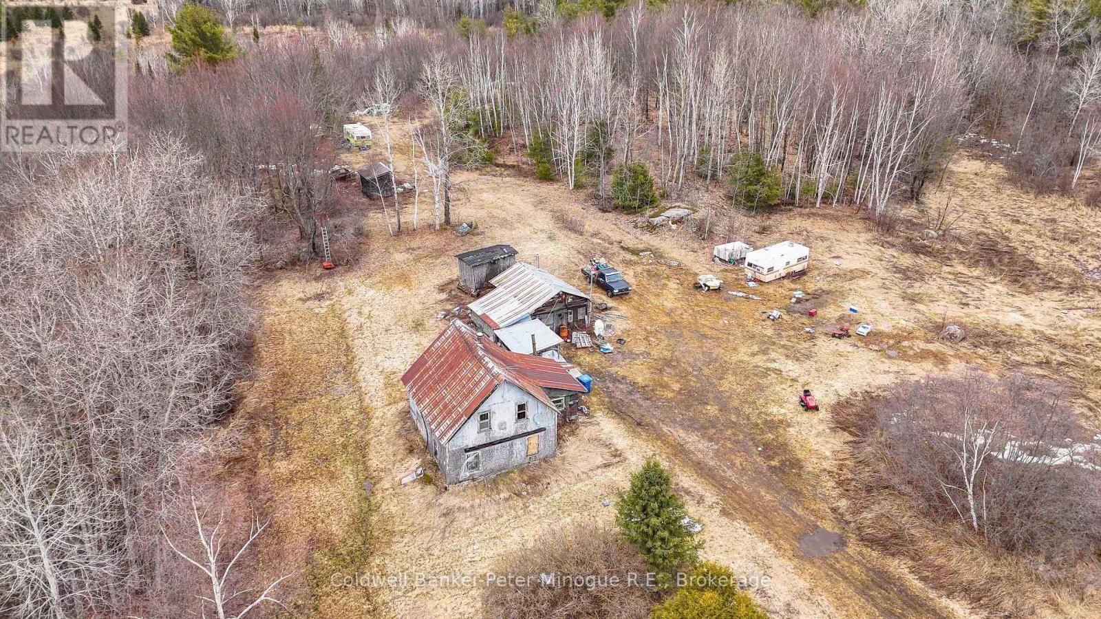 716 DERLAND ROAD Image 8