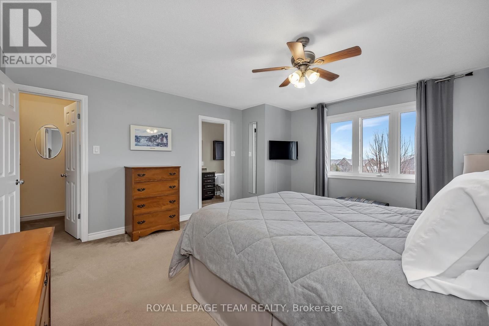 217 HUNTERBROOK STREET Image 12