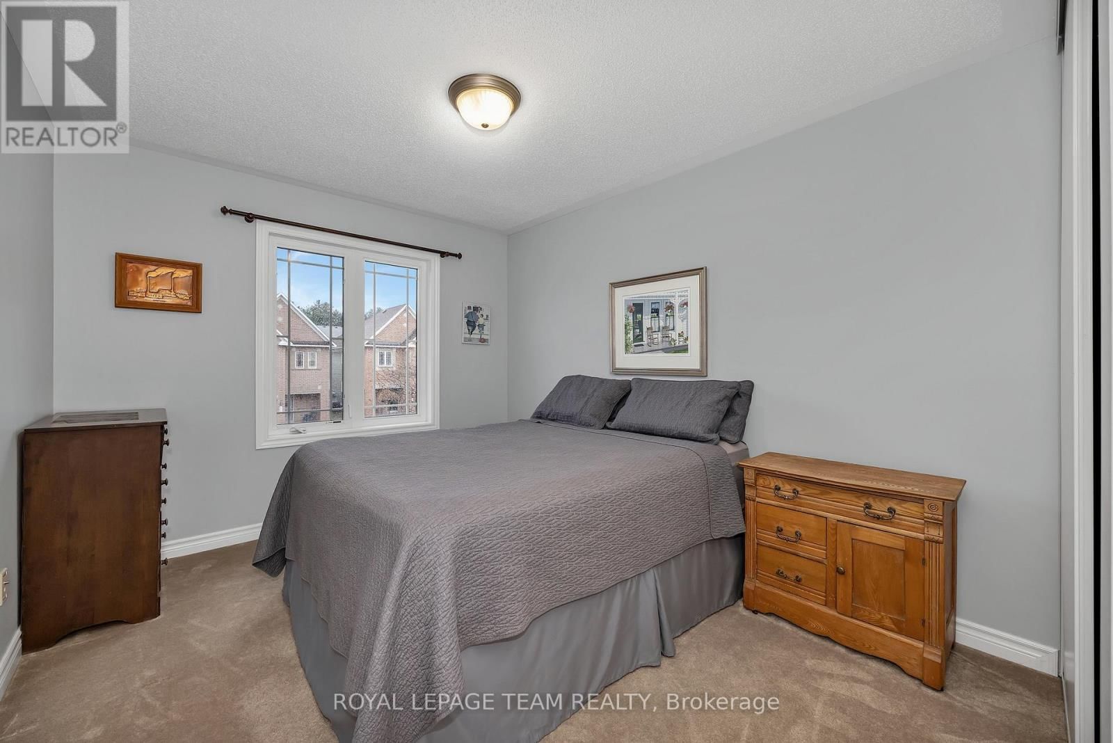 217 HUNTERBROOK STREET Image 16