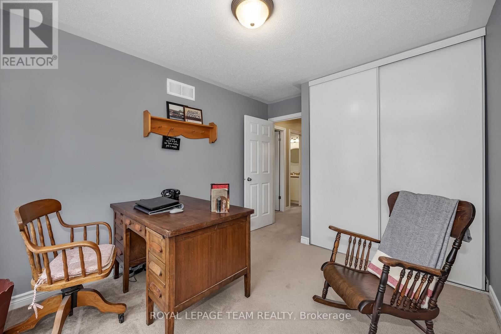 217 HUNTERBROOK STREET Image 19