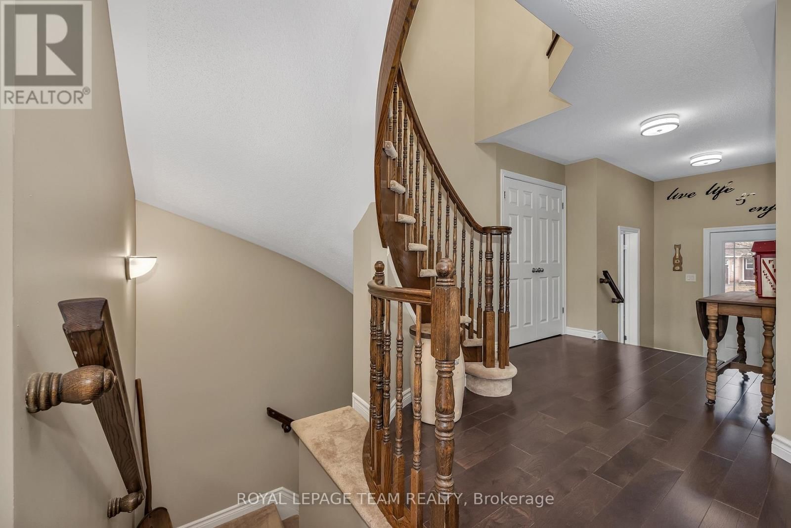 217 HUNTERBROOK STREET Image 20