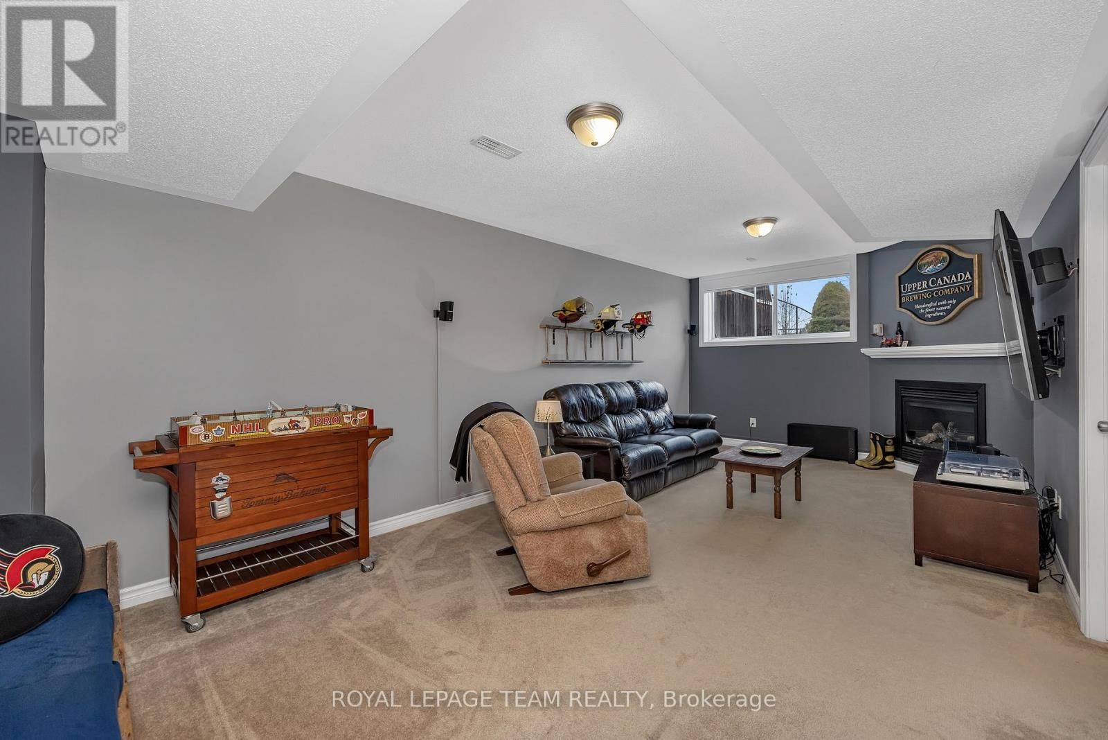 217 HUNTERBROOK STREET Image 21