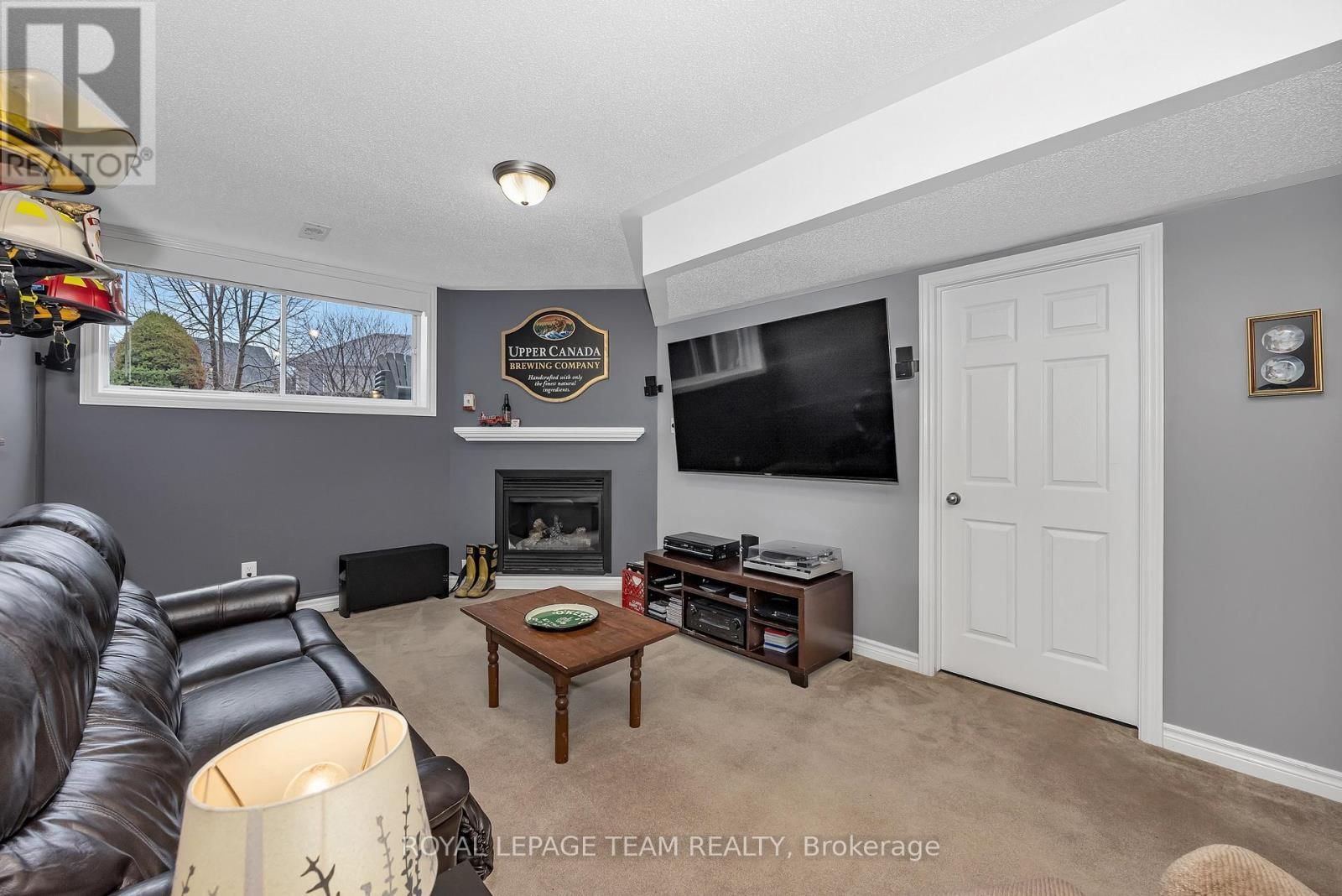 217 HUNTERBROOK STREET Image 22