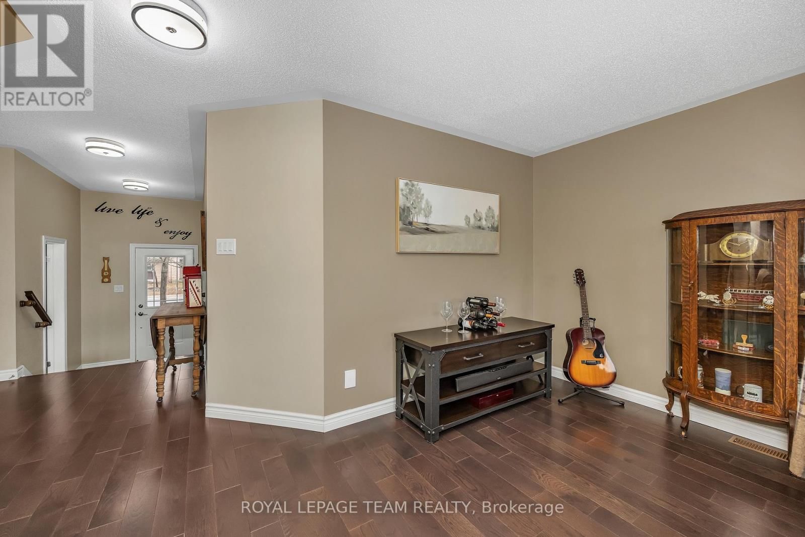 217 HUNTERBROOK STREET Image 3