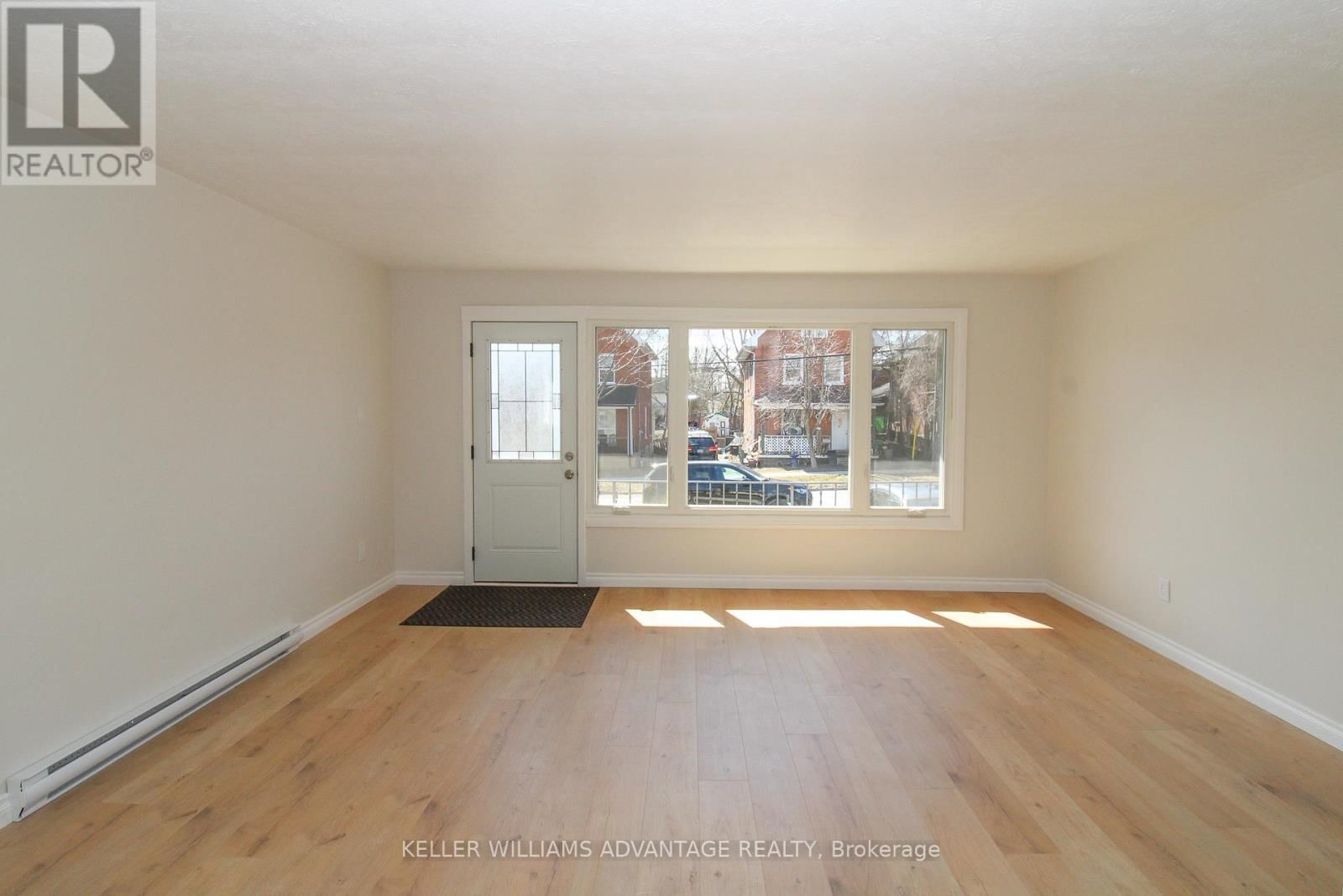 Main - 506 SHERBROOKE STREET Image 3