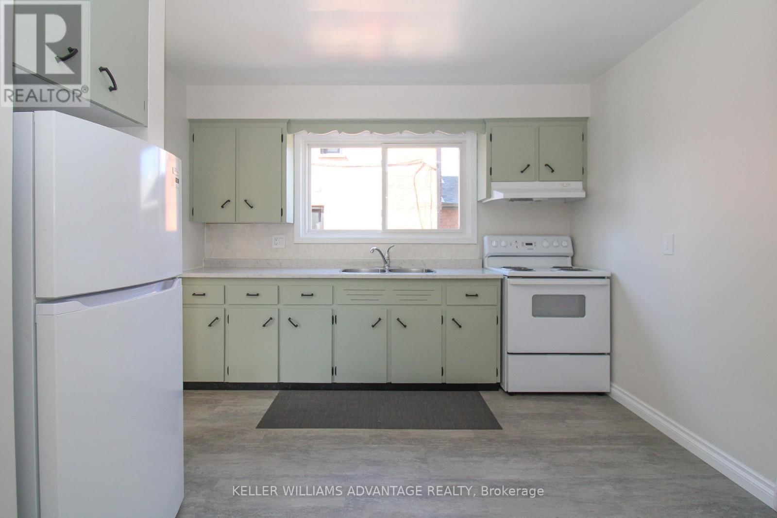 Main - 506 SHERBROOKE STREET Image 7