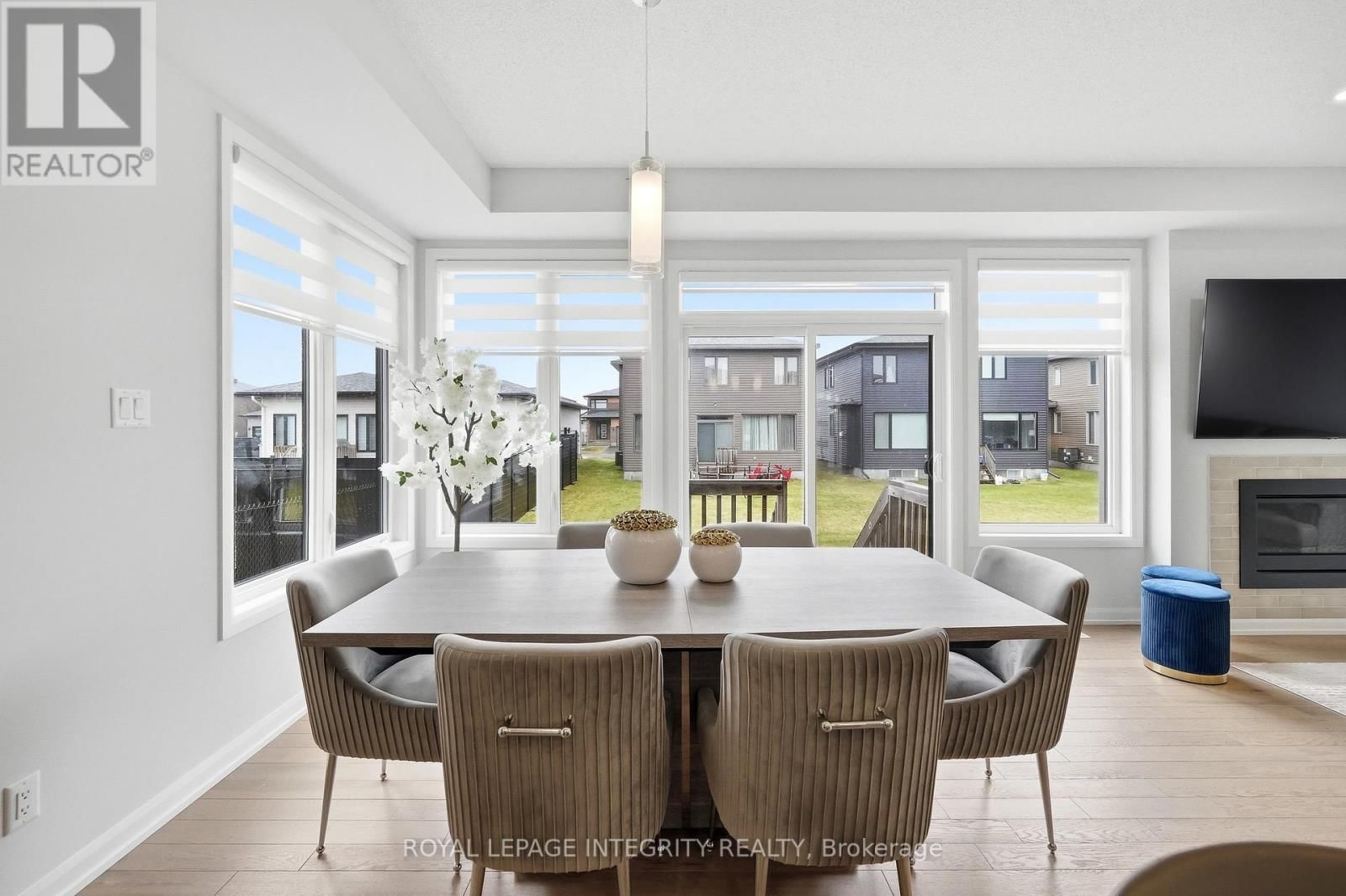 441 STERLING AVENUE Image 15