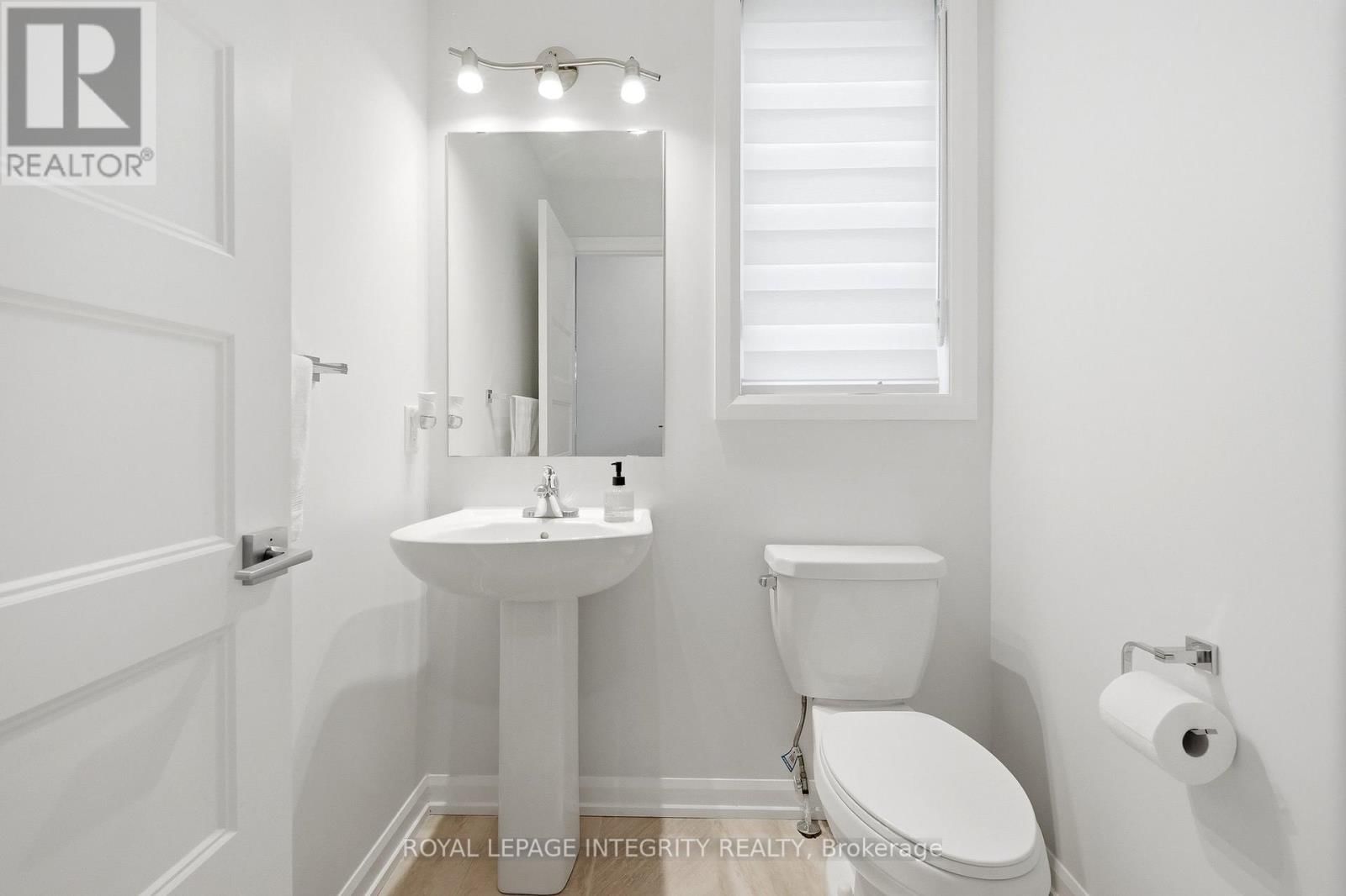 441 STERLING AVENUE Image 18