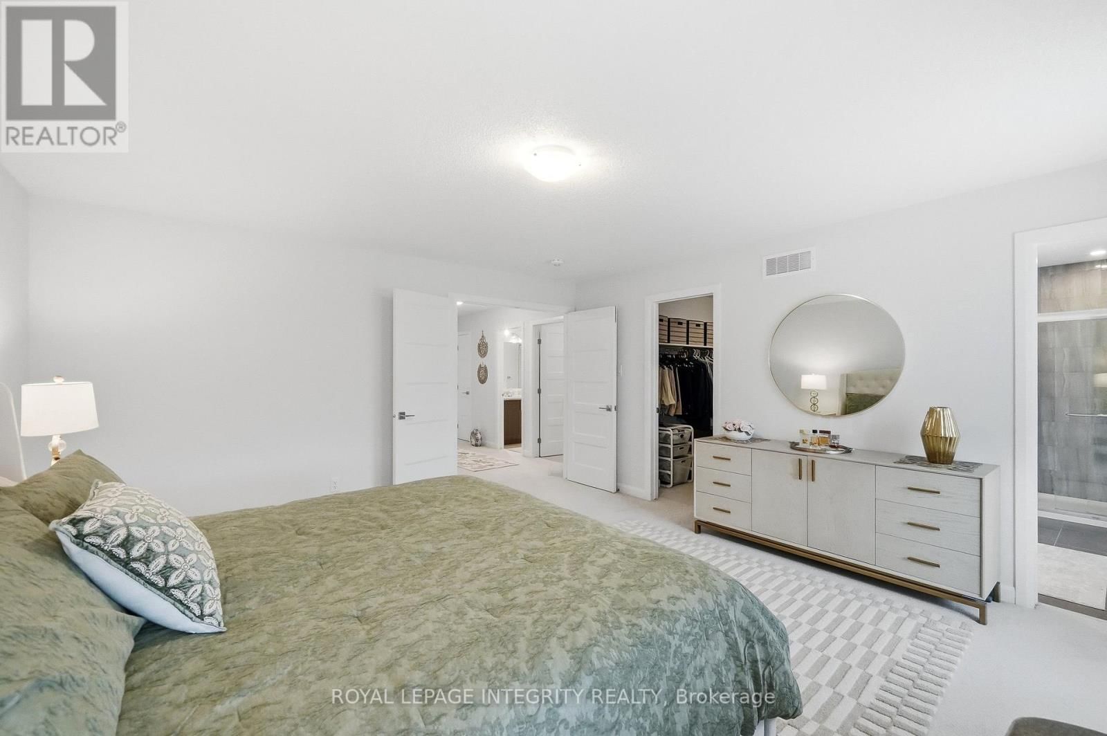 441 STERLING AVENUE Image 22