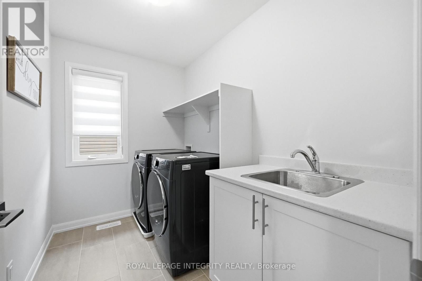 441 STERLING AVENUE Image 29