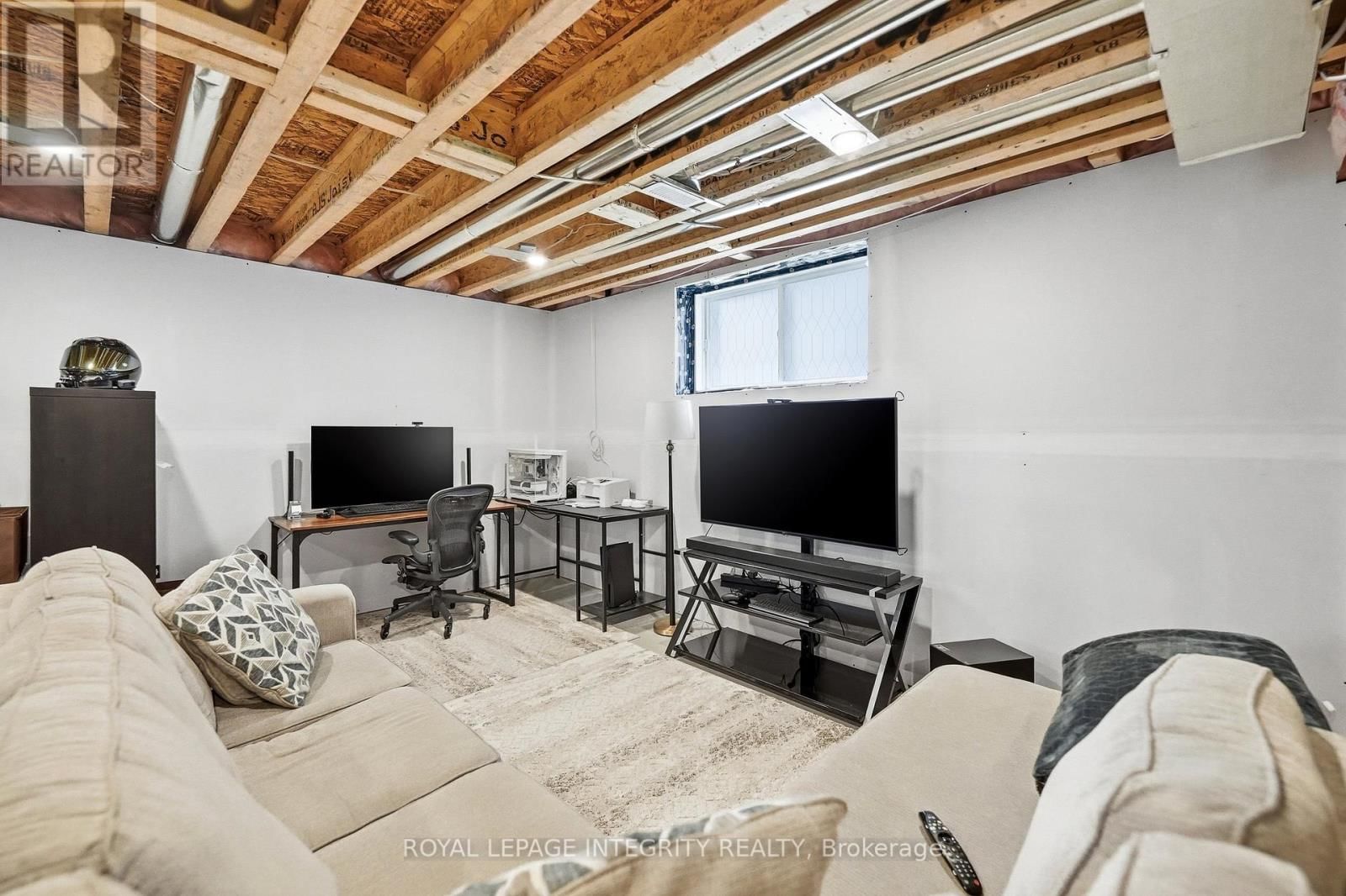 441 STERLING AVENUE Image 32