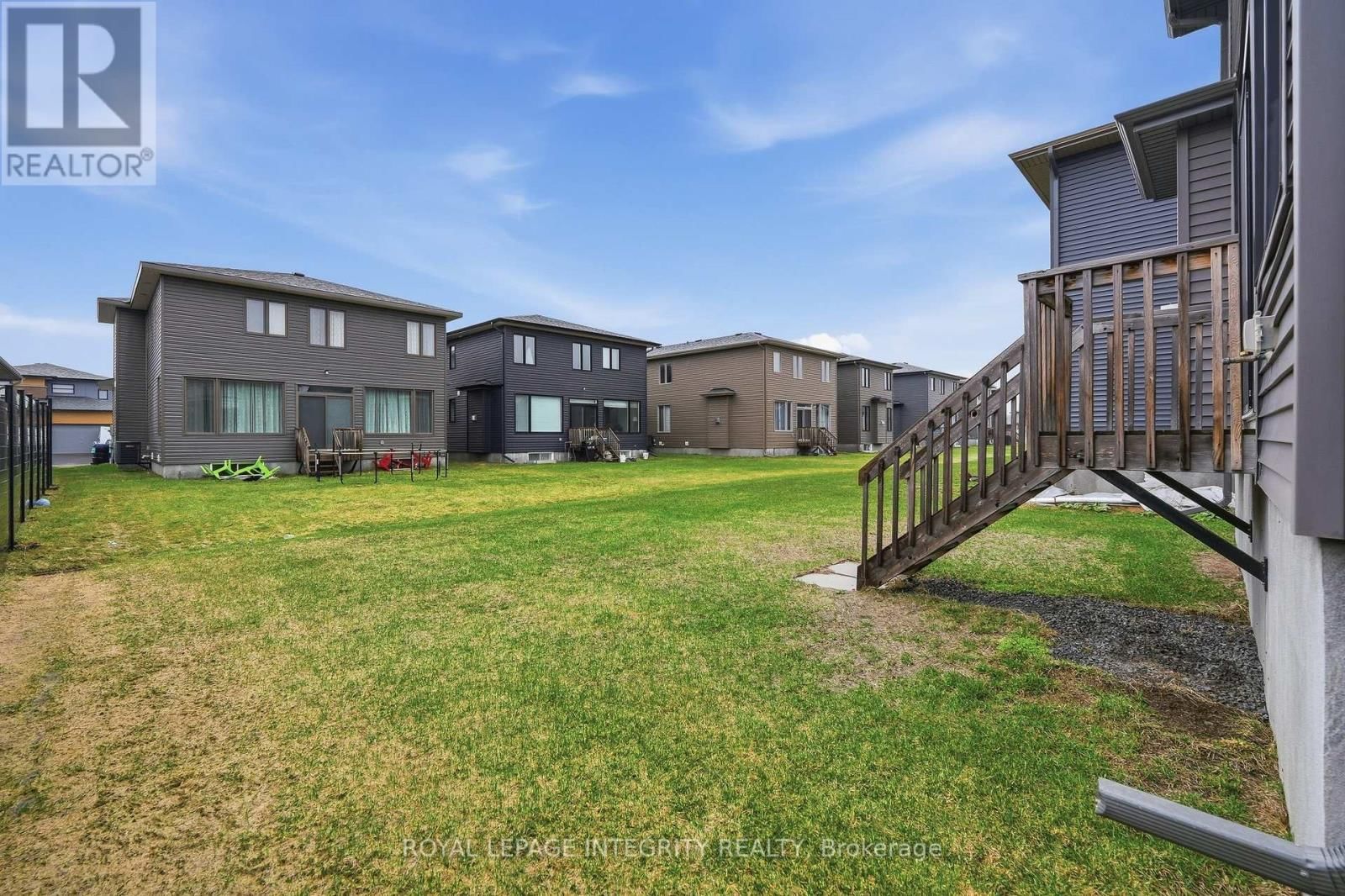 441 STERLING AVENUE Image 33