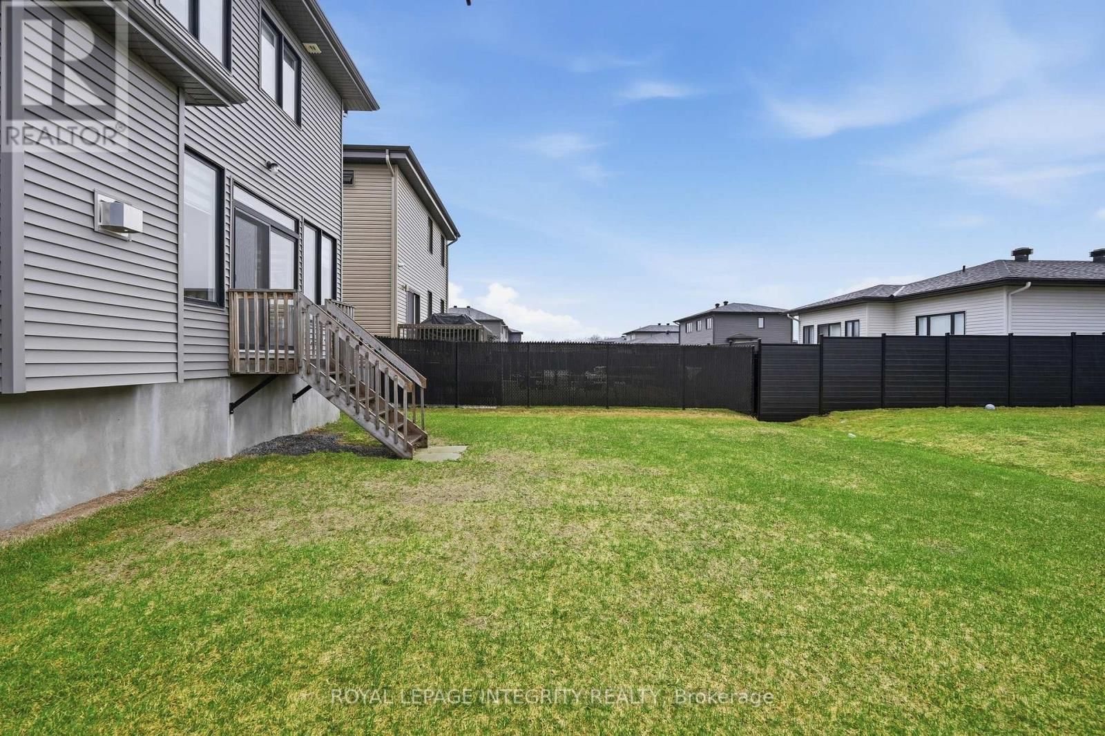 441 STERLING AVENUE Image 34