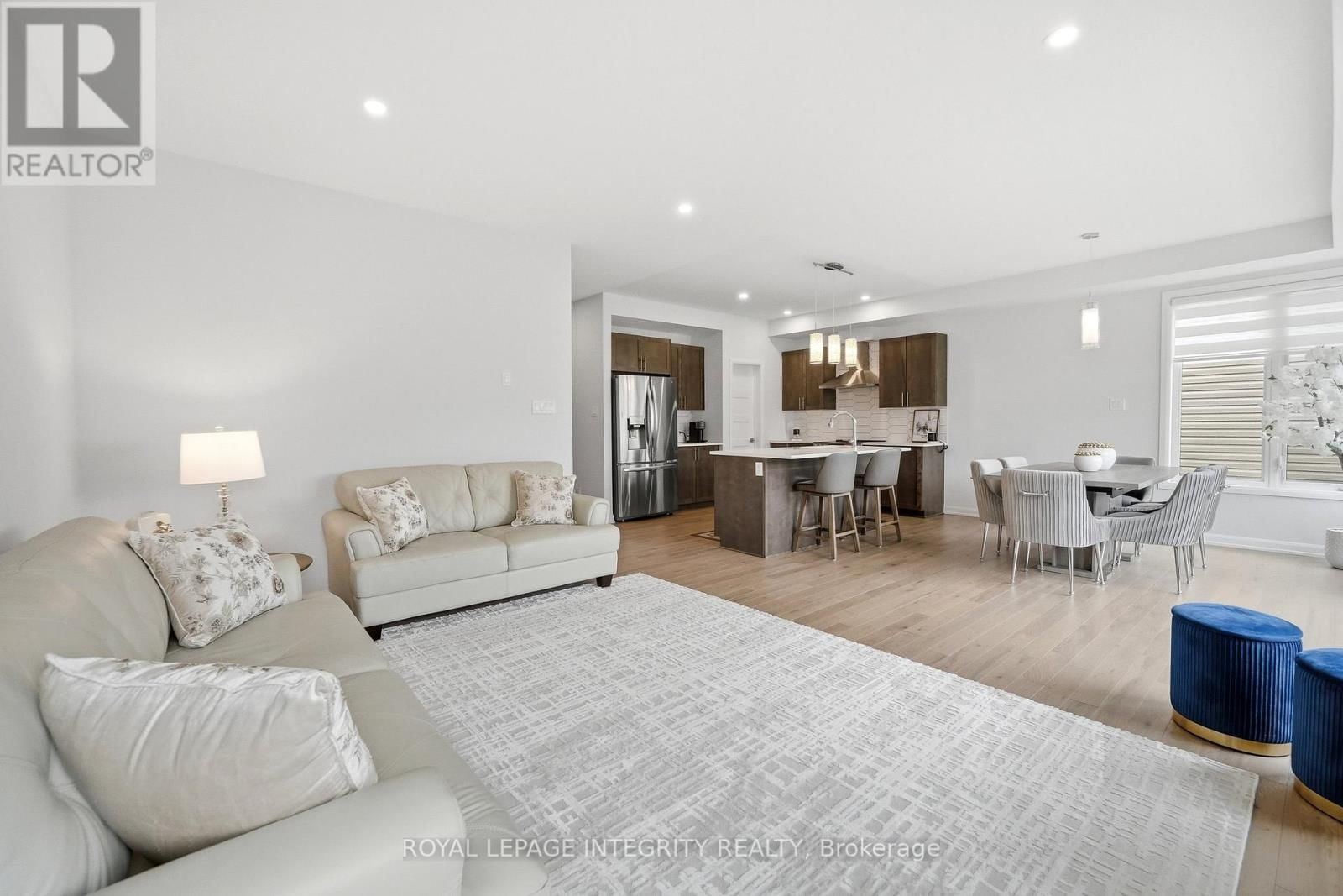 441 STERLING AVENUE Image 9