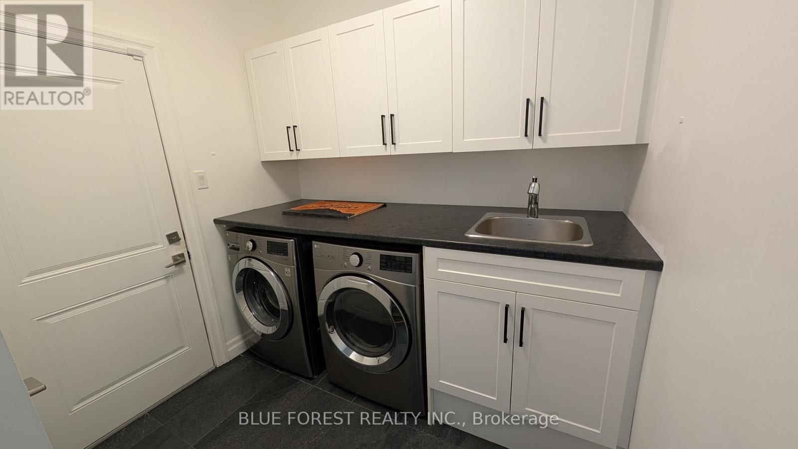 3319 REGIMENT ROAD Image 13