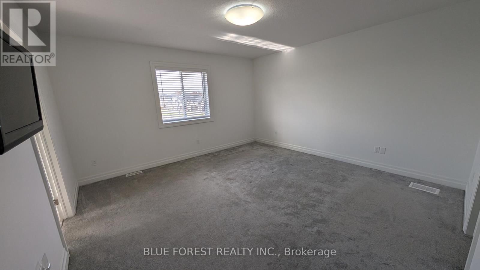 3319 REGIMENT ROAD Image 24