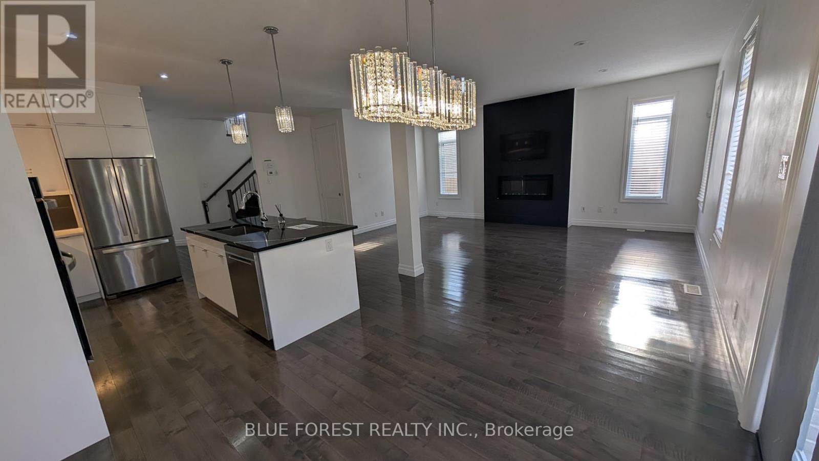 3319 REGIMENT ROAD Image 3