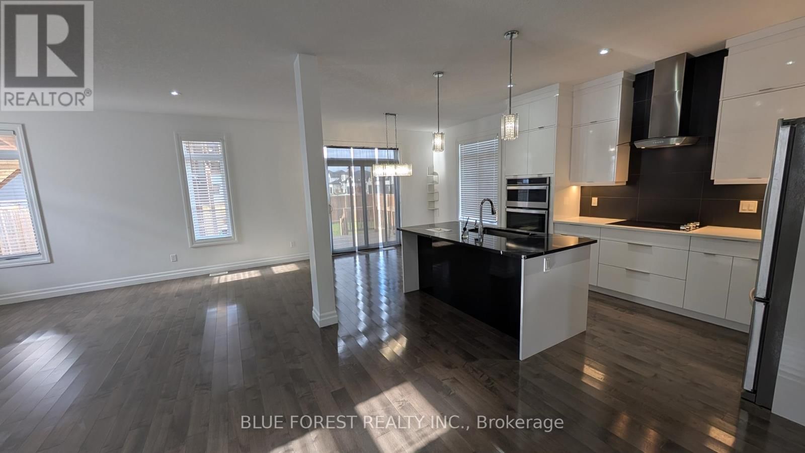 3319 REGIMENT ROAD Image 6