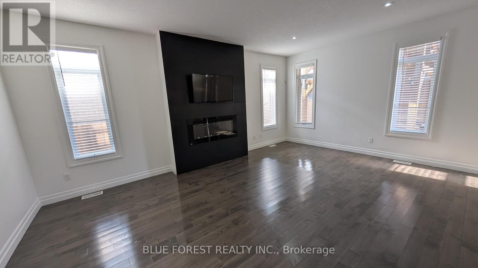 3319 REGIMENT ROAD Image 7