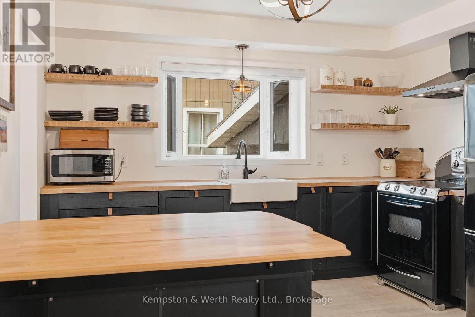 260 BINNING STREET WEST Image 12