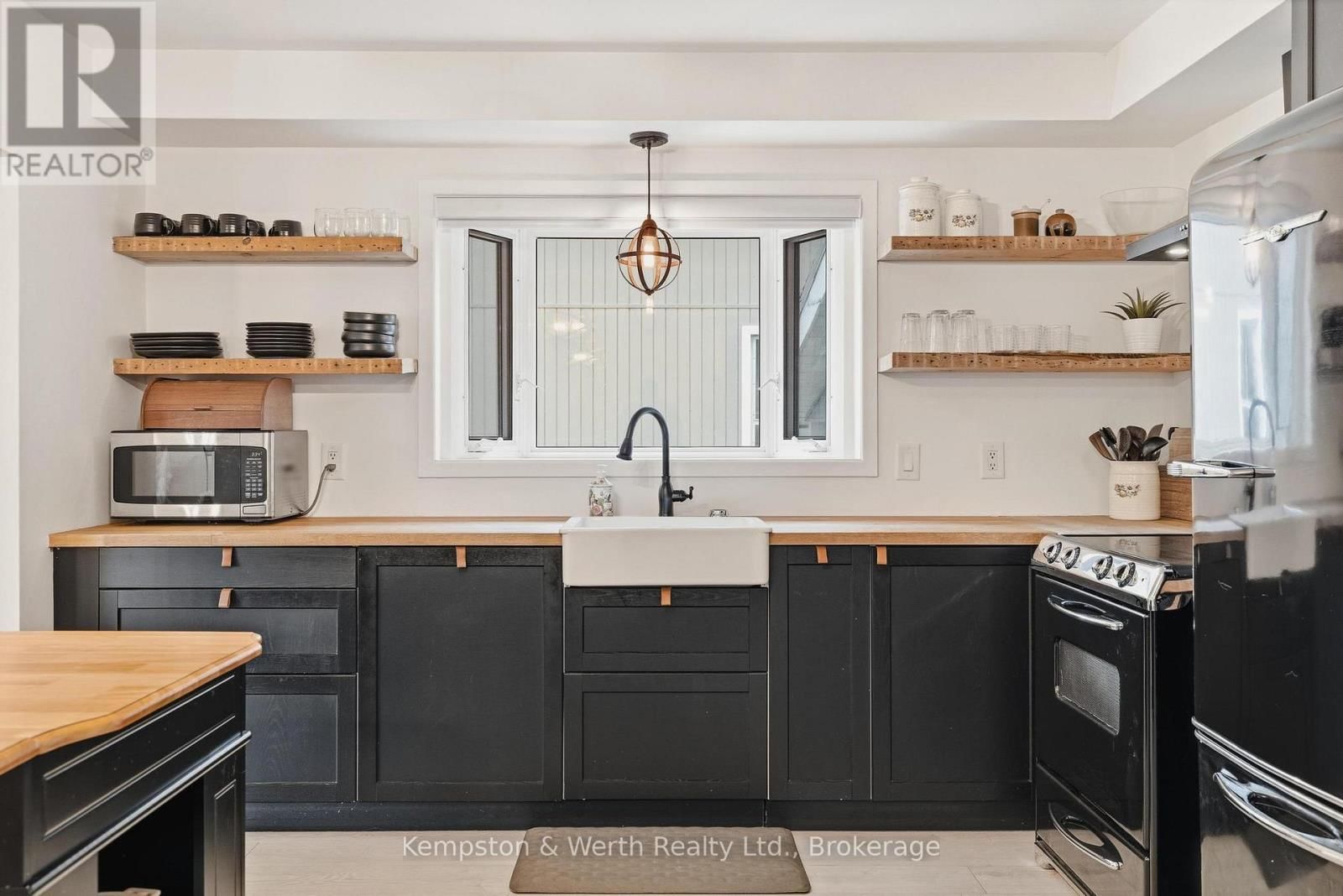 260 BINNING STREET WEST Image 13