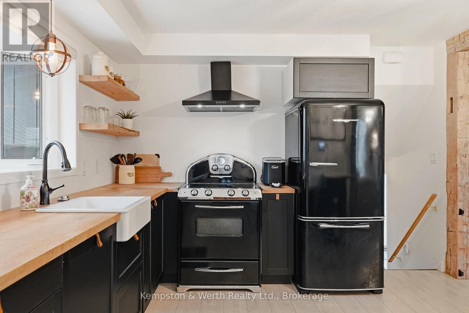 260 BINNING STREET WEST Image 16