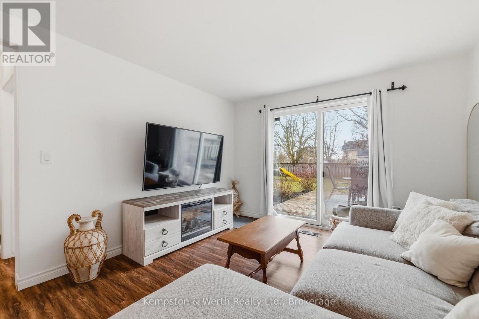 260 BINNING STREET WEST Image 25