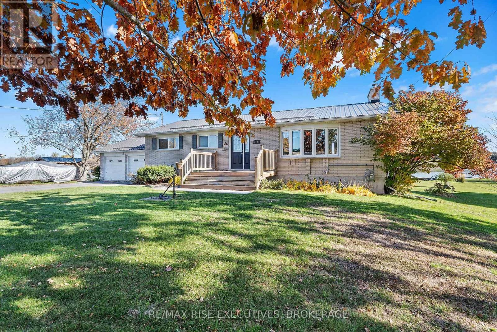 470 DUNDAS STREET WEST Image 3