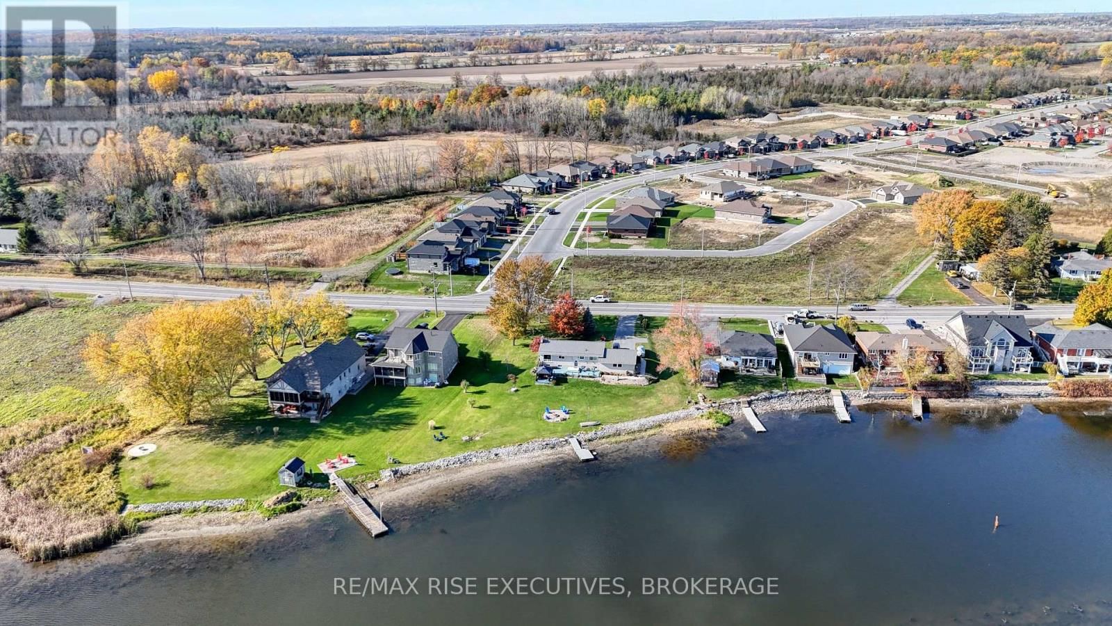 470 DUNDAS STREET WEST Image 43