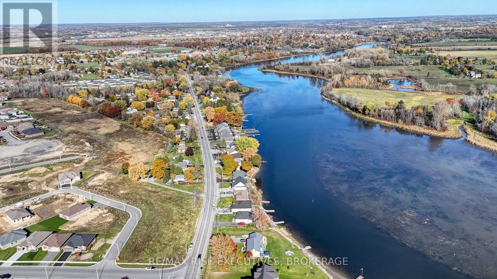 470 DUNDAS STREET WEST Image 45