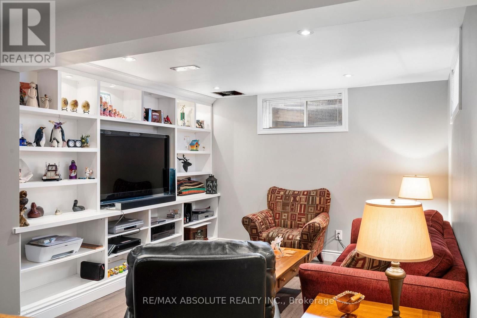 17 ALLAN BOND COURT Image 15