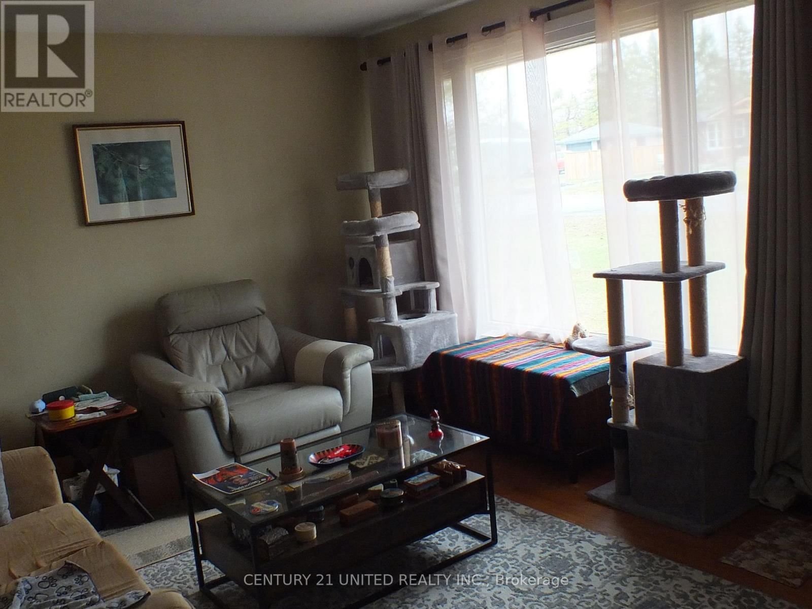 316 LEON AVENUE Image 14