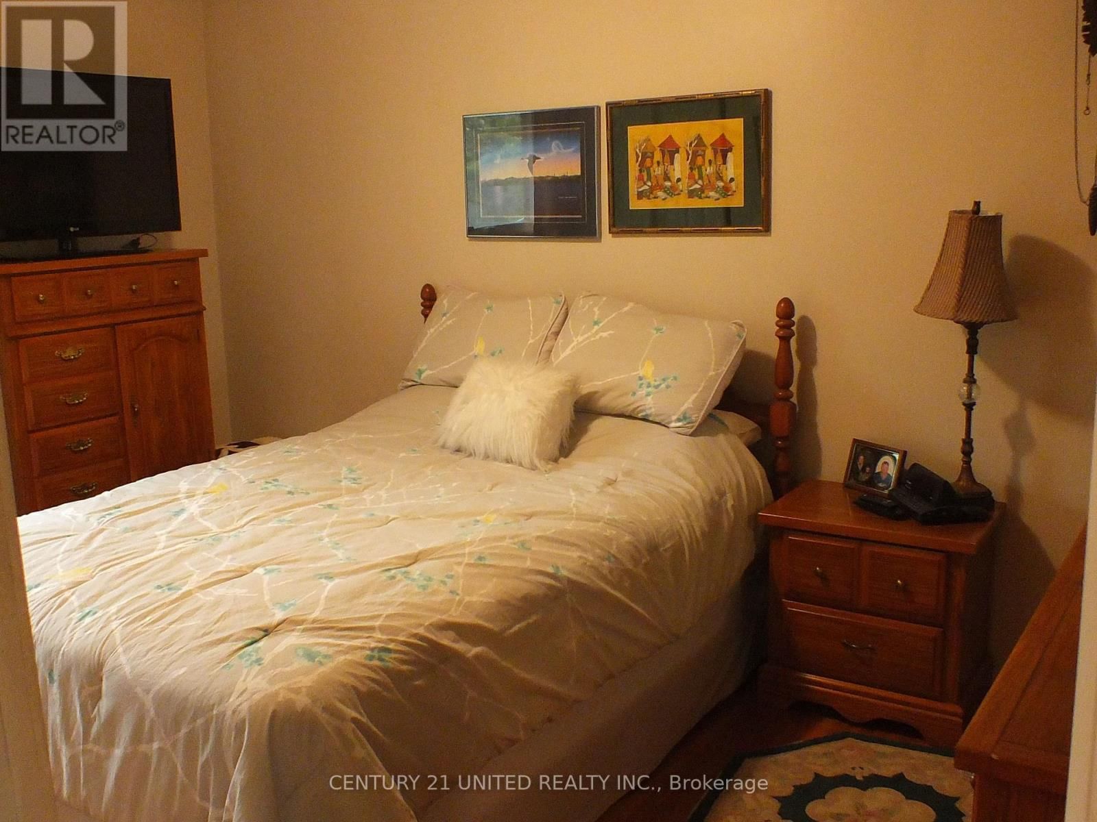 316 LEON AVENUE Image 17